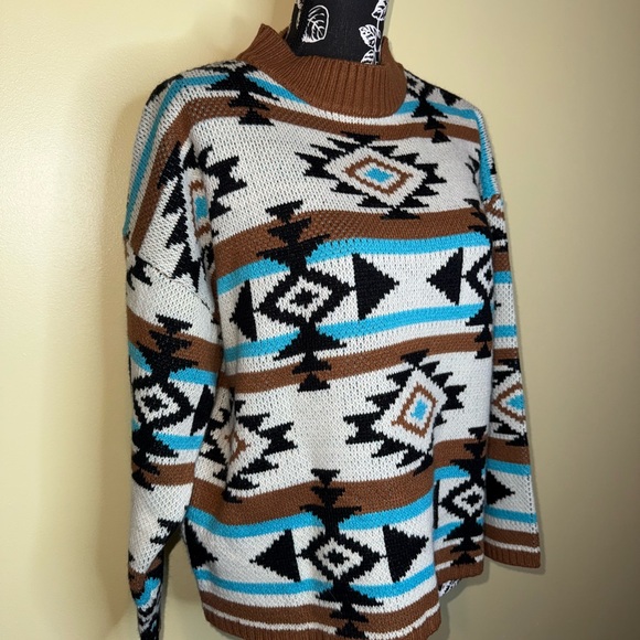 Geometric Patterned Sweater - Picture 2 of 2